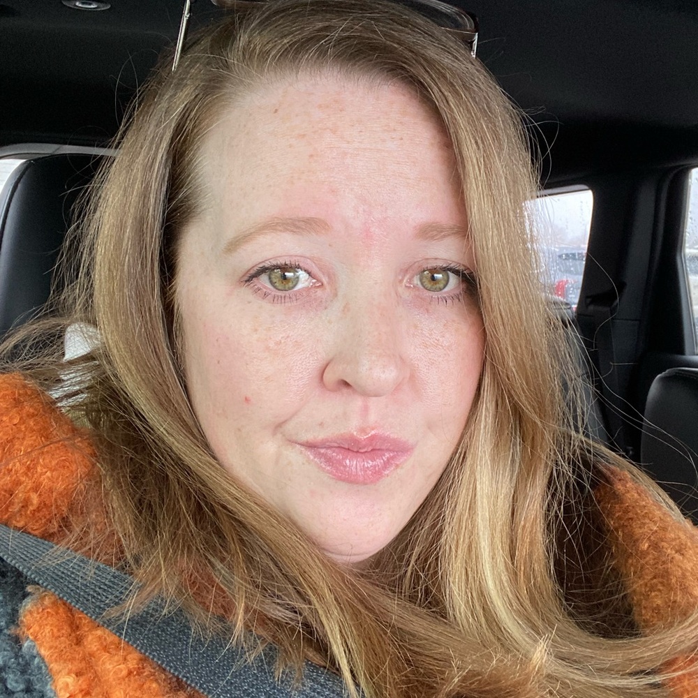 Meet your Posher, Cecelia